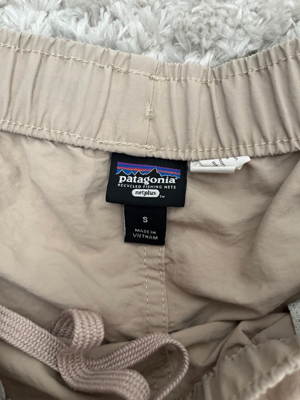 Patagonia Women’s Athletic Shorts in Light Beige - Picture 3 of 5